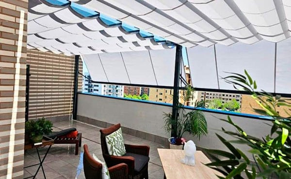 Pérgola y toldos de terraza en Fuenlabrada