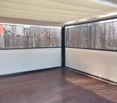 Cerramiento lona marfil y transparente