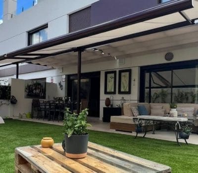 Pérgolas terraza jardín